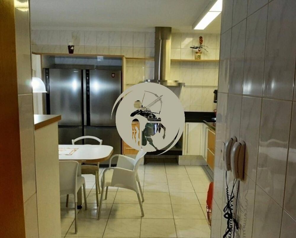 Apartamento à venda com 3 quartos, 168m² - Foto 6