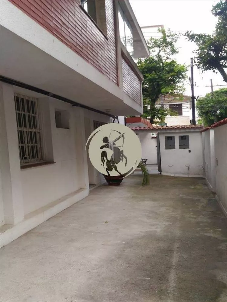 Casa à venda e aluguel com 4 quartos, 380m² - Foto 2