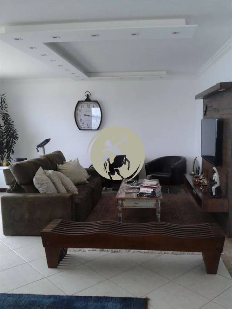 Apartamento, 3 quartos, 230 m² - Foto 1
