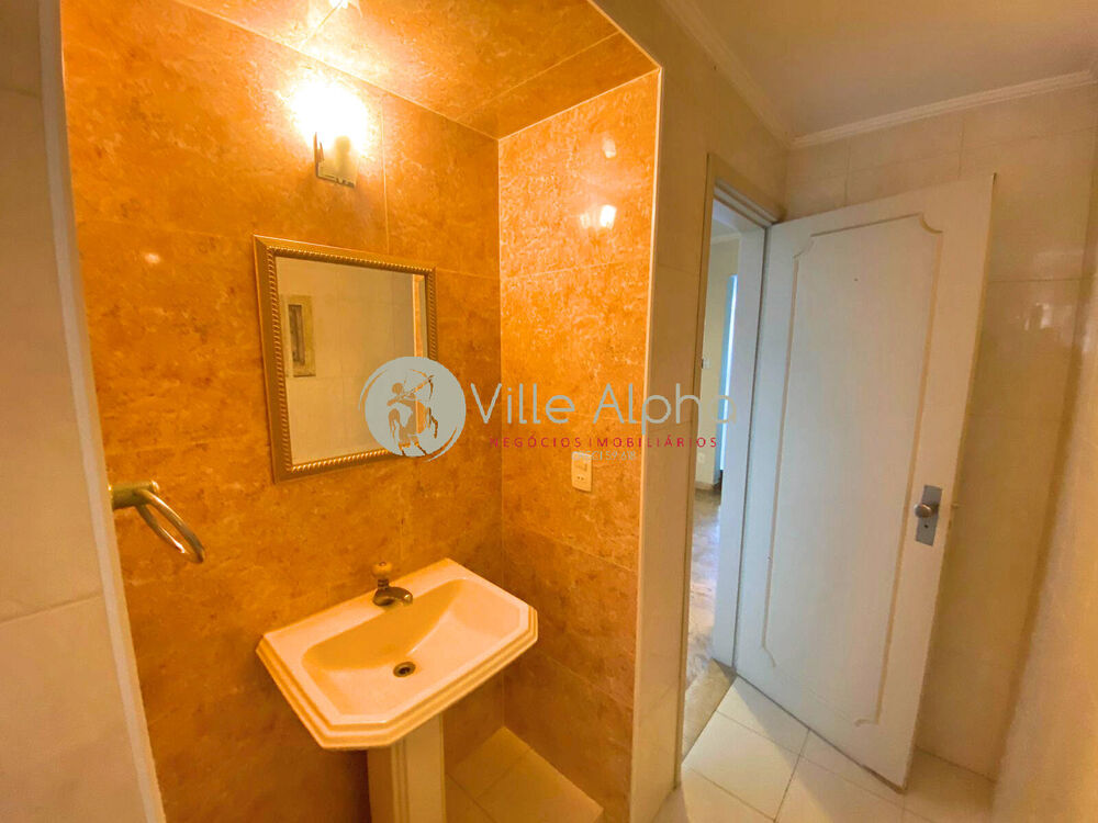 Apartamento à venda com 3 quartos, 200m² - Foto 2