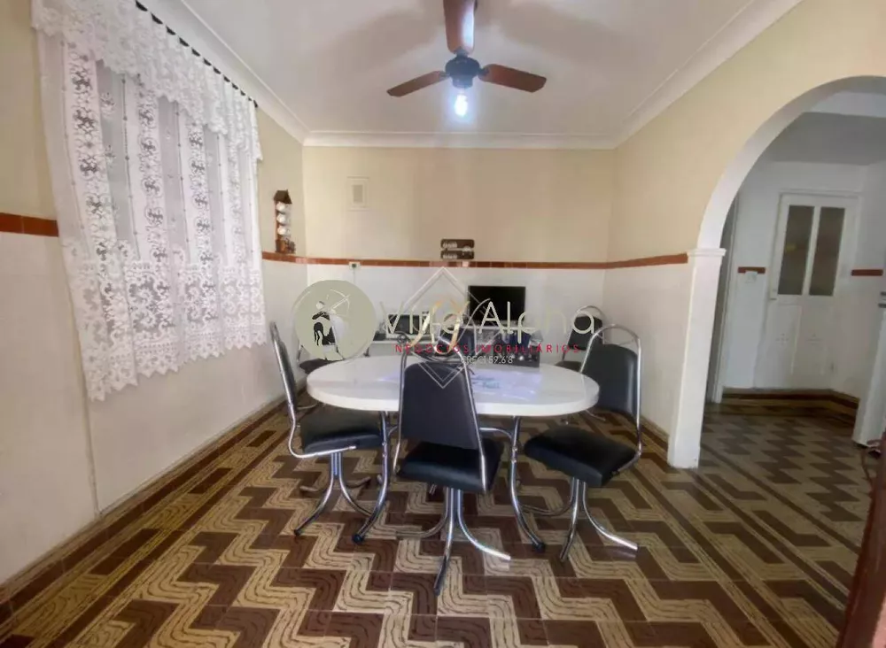 Casa à venda com 3 quartos, 200m² - Foto 4