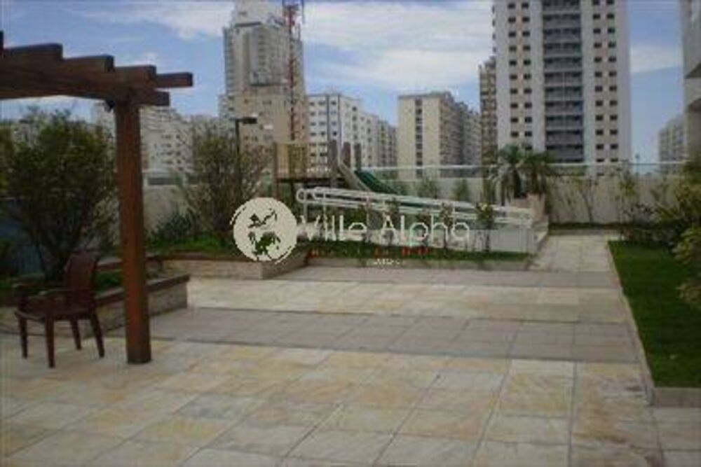 Apartamento à venda com 3 quartos, 155m² - Foto 1