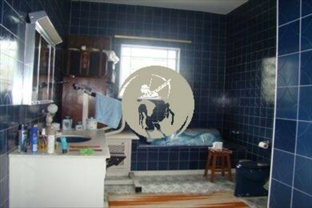 Casa à venda com 3 quartos, 340m² - Foto 2