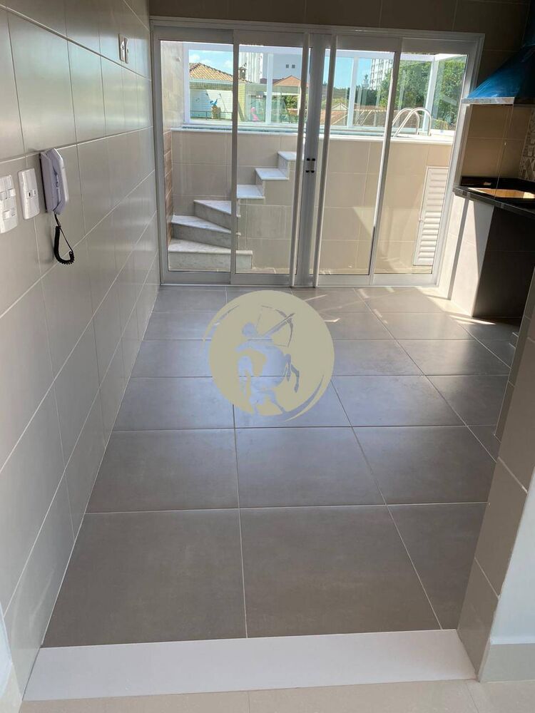 Casa à venda com 3 quartos, 140m² - Foto 2