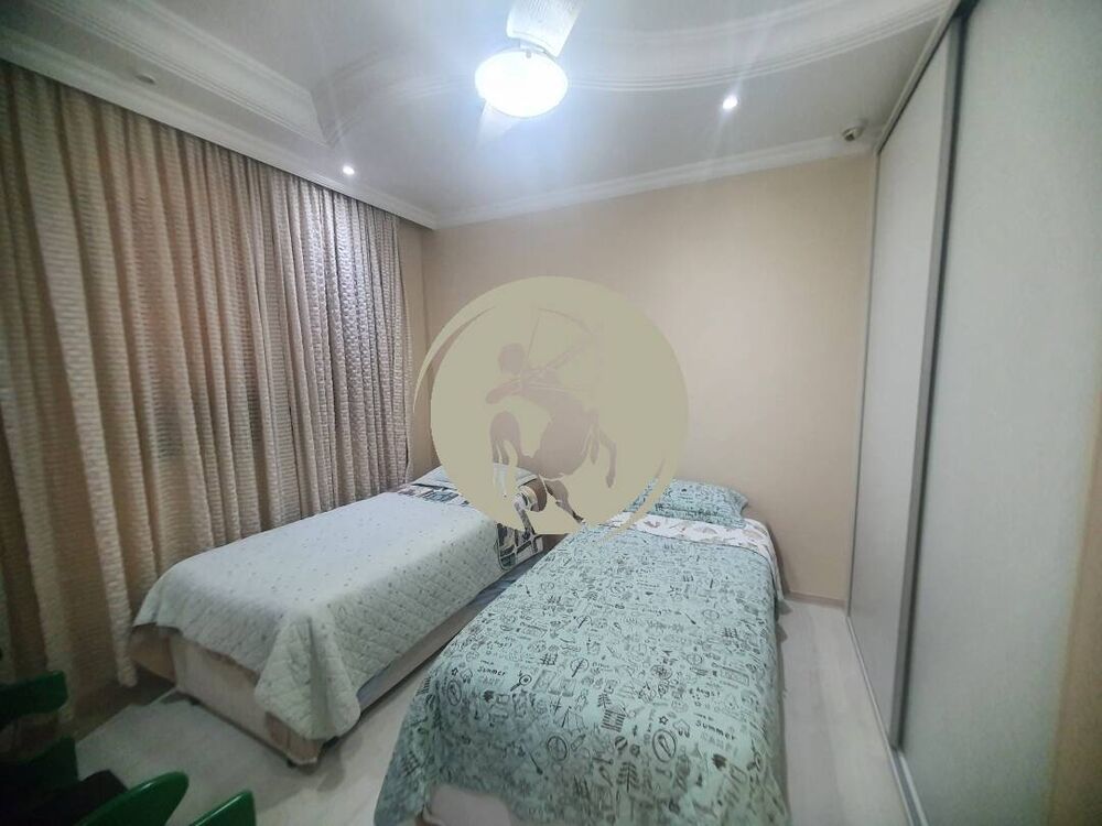 Apartamento para alugar com 3 quartos, 173m² - Foto 3