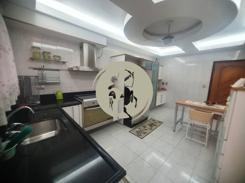 Apartamento para alugar com 3 quartos, 173m² - Foto 2