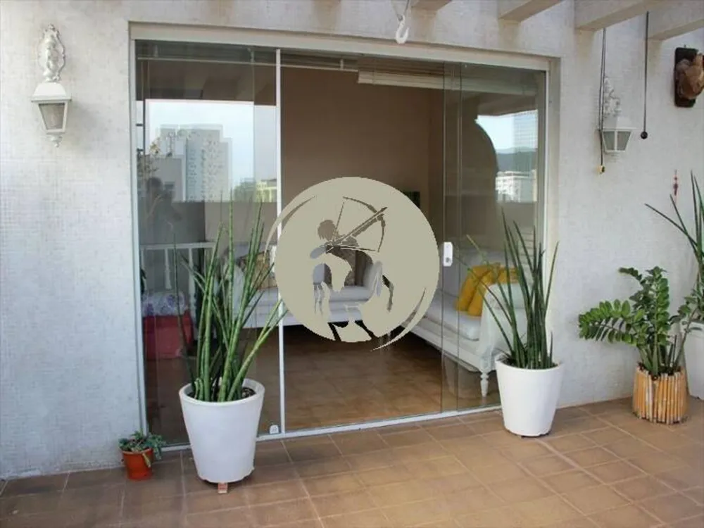 Cobertura, 3 quartos, 218 m² - Foto 2