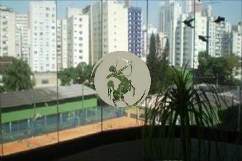 Apartamento à venda com 4 quartos, 230m² - Foto 1