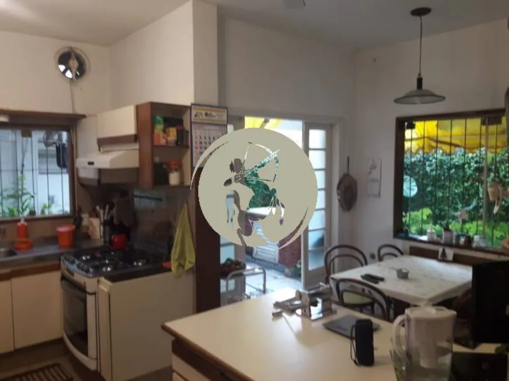 Casa, 3 quartos, 235 m² - Foto 3