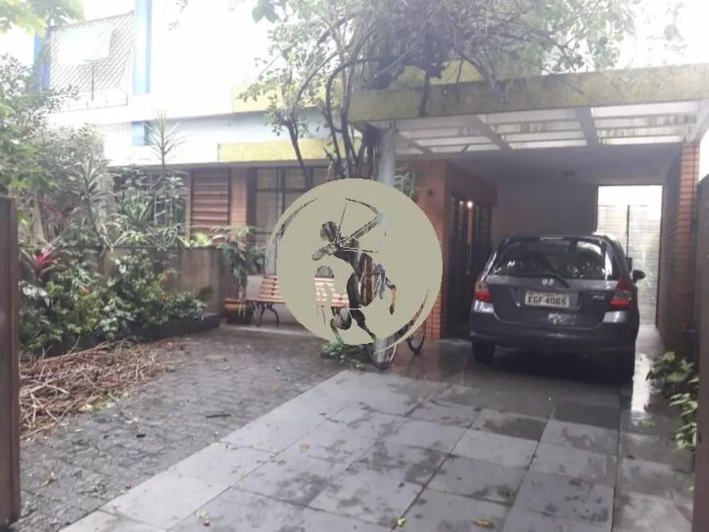 Casa, 3 quartos, 235 m² - Foto 1