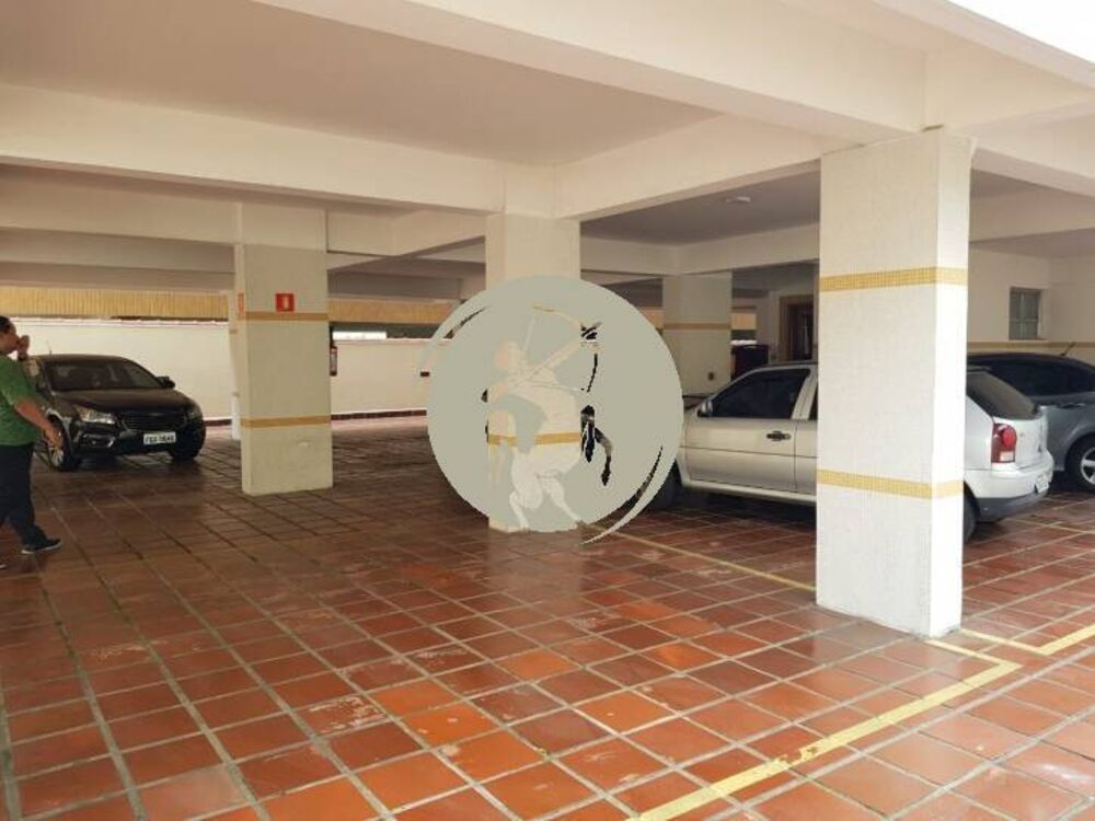 Apartamento à venda com 3 quartos, 158m² - Foto 1