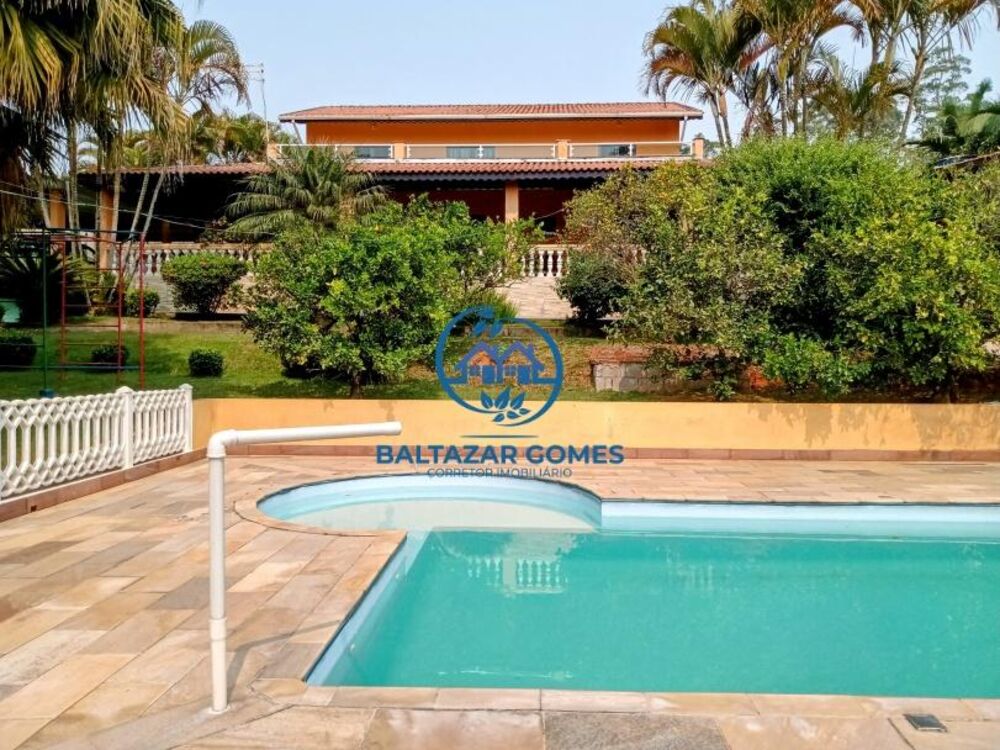 Chácara à venda com 4 quartos, 2270m² - Foto 1