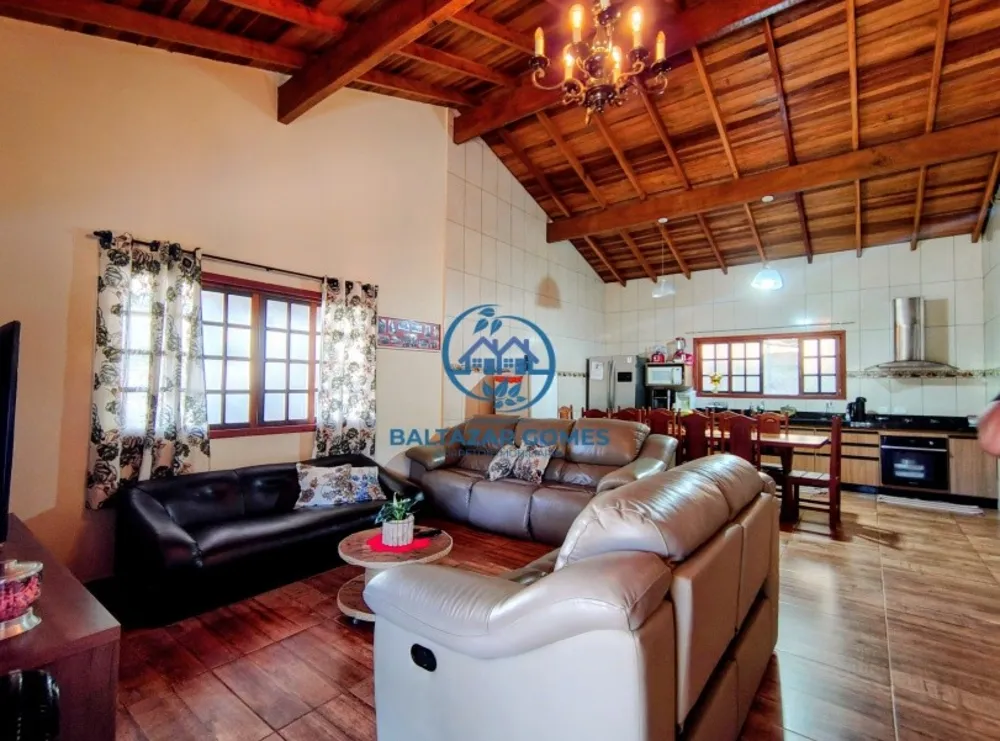 Chácara, 4 quartos, 2420 m² - Foto 2