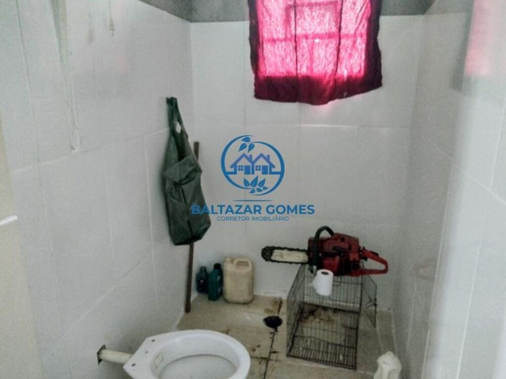 Casa à venda com 2 quartos, 300m² - Foto 4