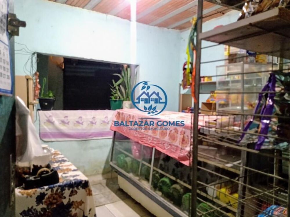 Casa à venda com 3 quartos, 60m² - Foto 4