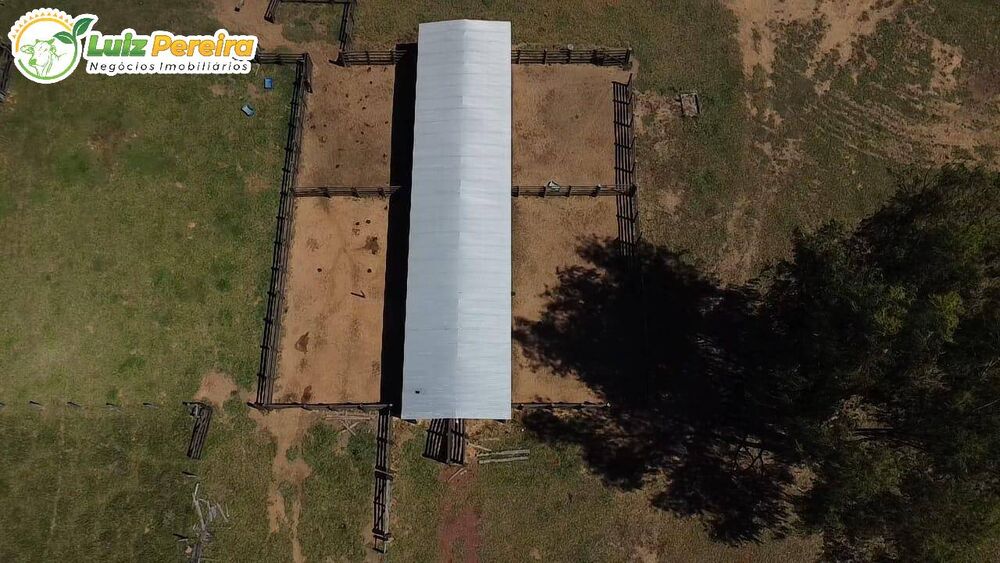 Terreno à venda, 1600m² - Foto 4