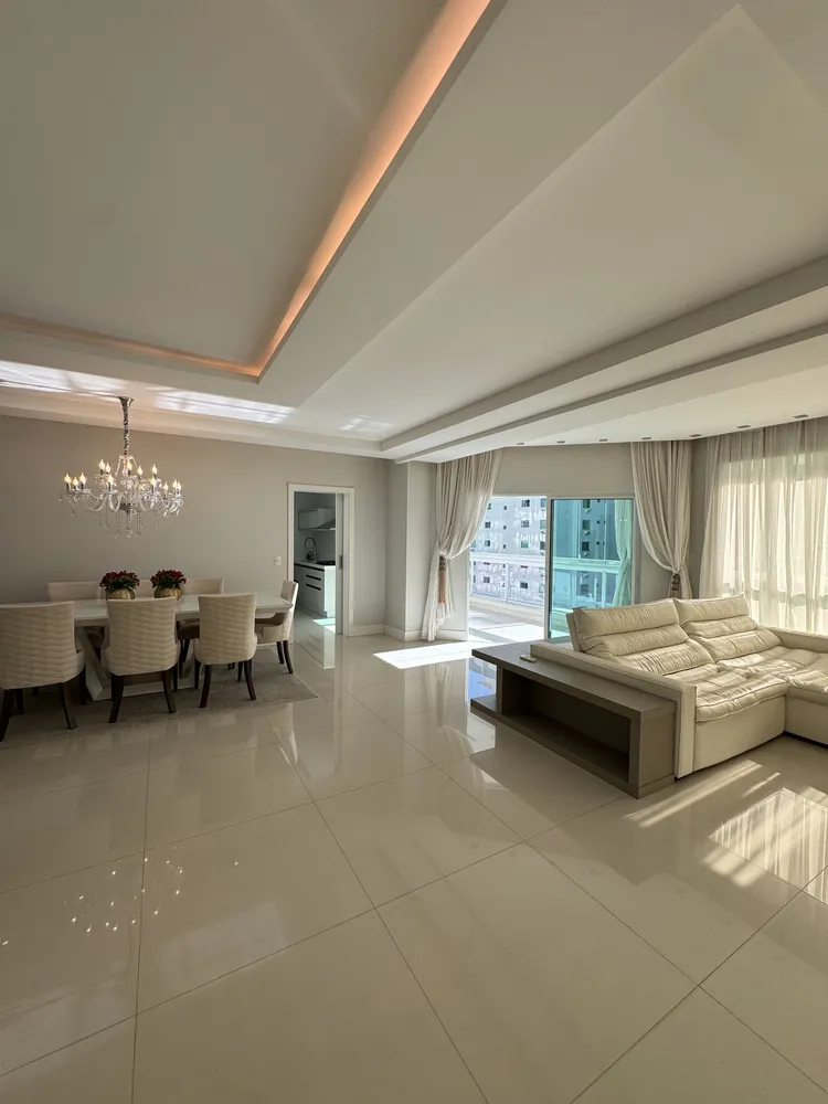 Apartamento, 4 quartos, 210 m² - Foto 1