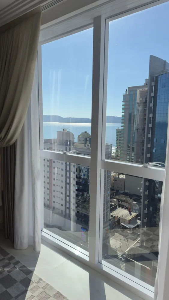 Apartamento, 4 quartos, 196 m² - Foto 2