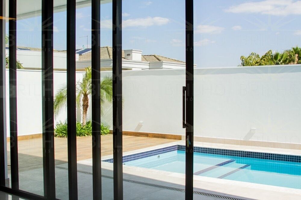Casa de Condomínio à venda com 4 quartos, 380m² - Foto 3