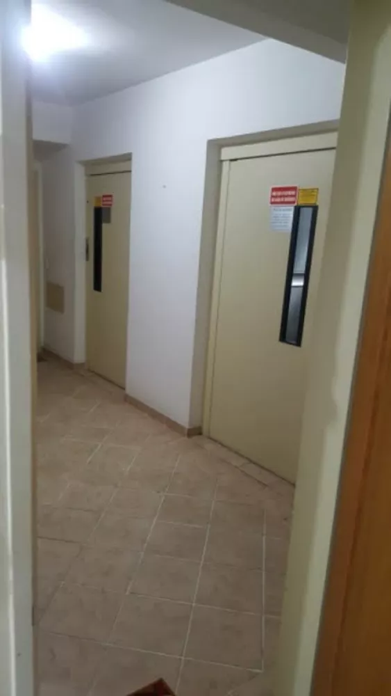 Apartamento à venda com 2 quartos, 65m² - Foto 3