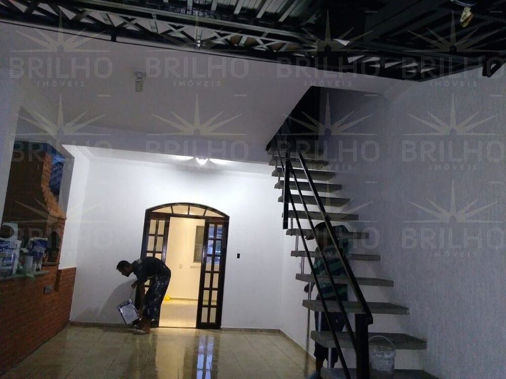 Sobrado à venda com 2 quartos, 120m² - Foto 4