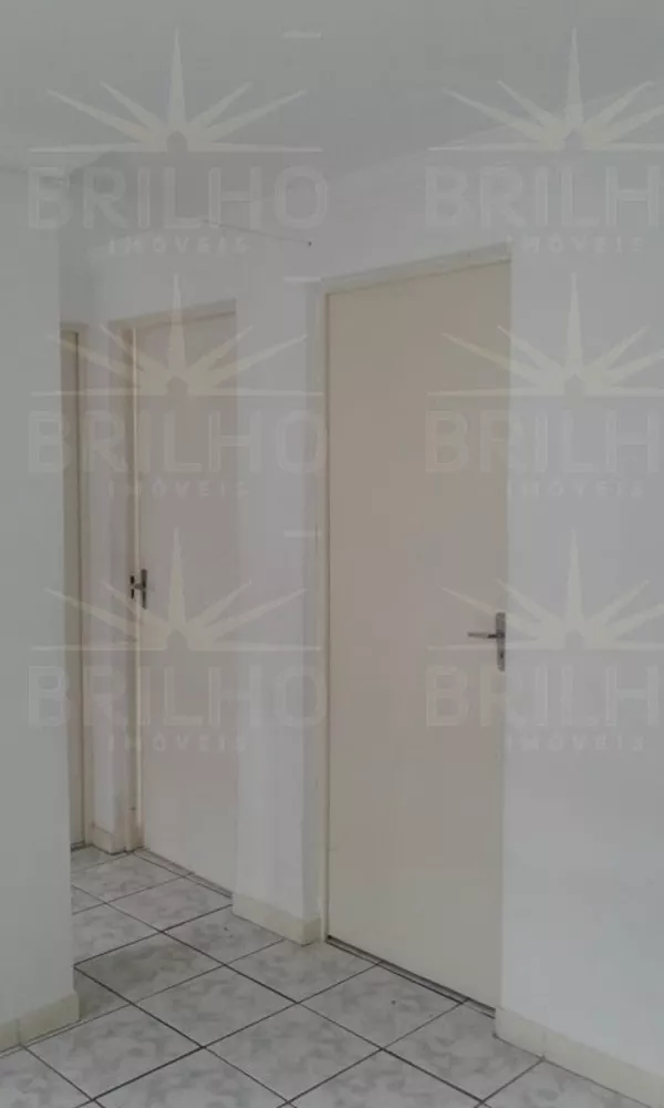 Apartamento à venda com 2 quartos, 45m² - Foto 2