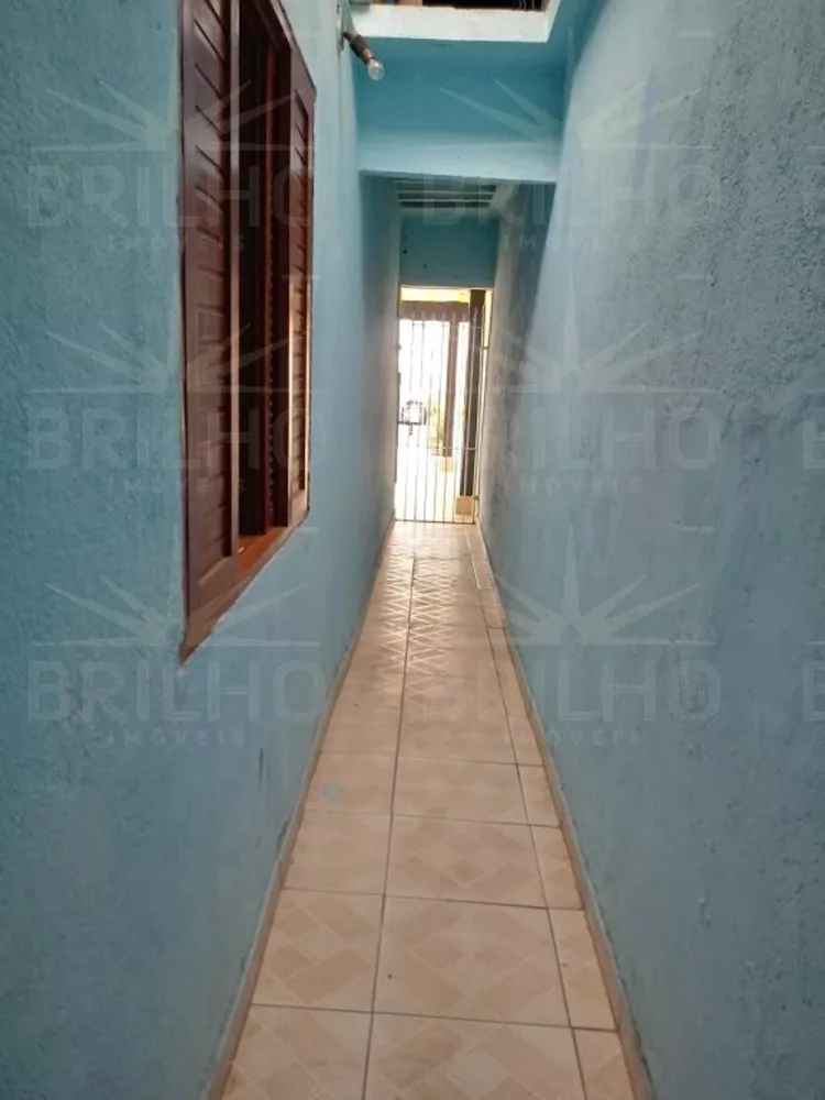 Casa para alugar com 2 quartos, 200m² - Foto 2