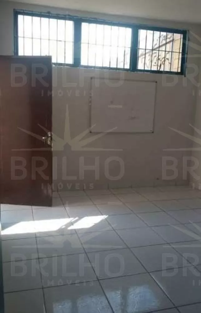 Depósito-Galpão-Armazém para alugar, 341m² - Foto 3