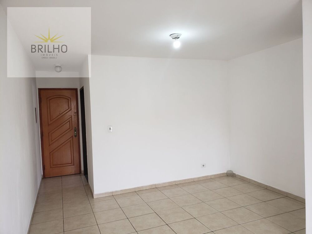 Apartamento para alugar com 3 quartos, 68m² - Foto 3