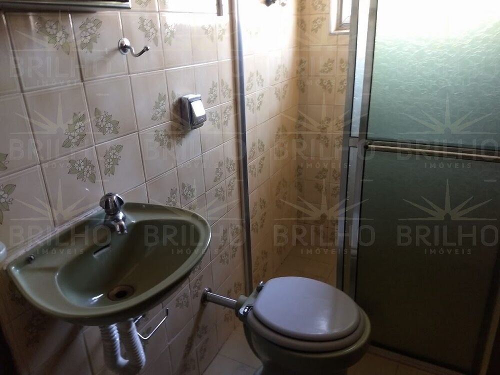 Casa à venda e aluguel com 3 quartos, 190m² - Foto 4