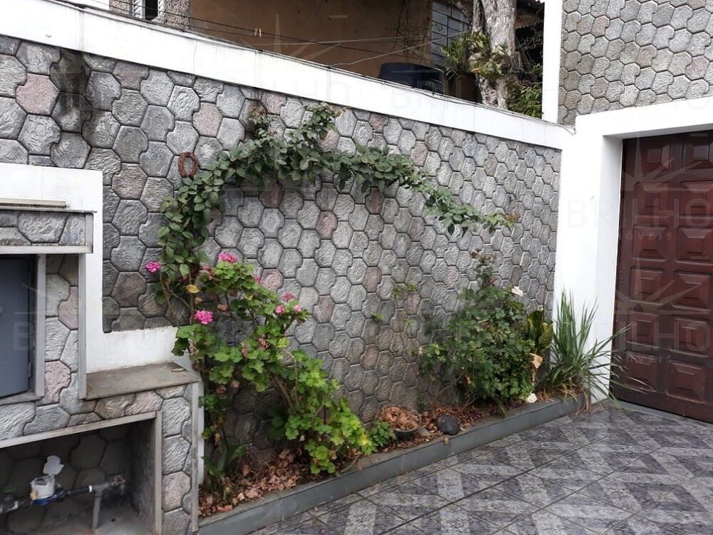 Casa à venda e aluguel com 3 quartos, 190m² - Foto 12
