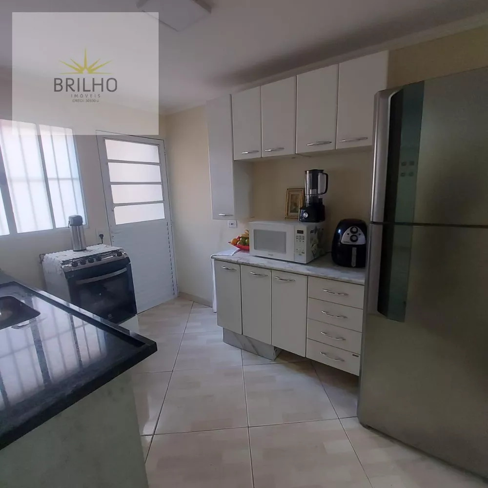 Sobrado, 3 quartos, 172 m² - Foto 2