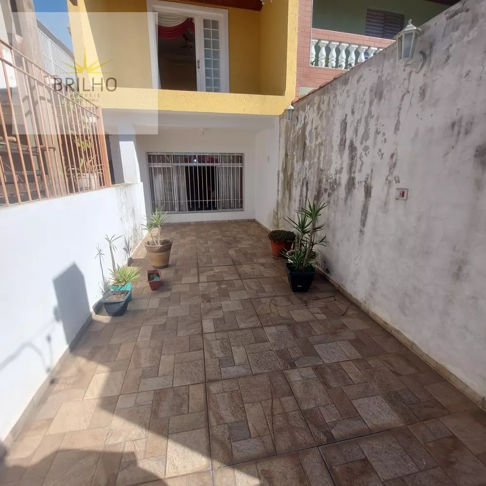 Sobrado, 3 quartos, 172 m² - Foto 1
