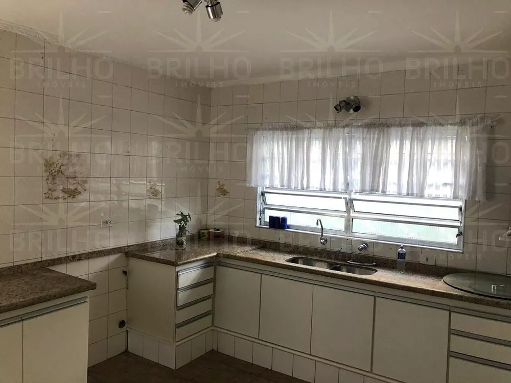 Sobrado à venda com 4 quartos, 220m² - Foto 3