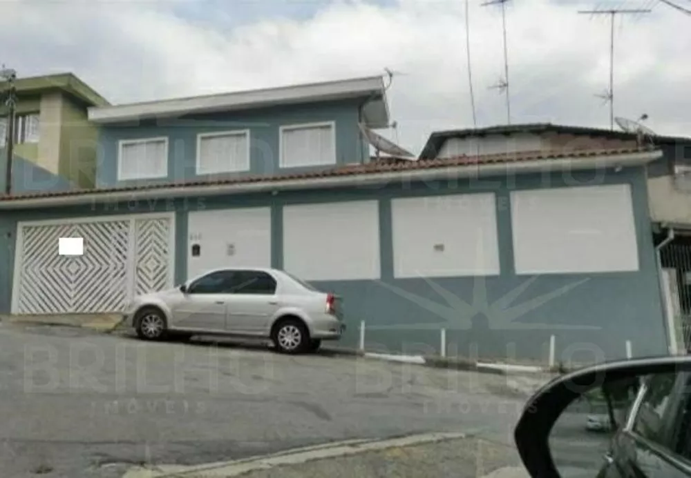 Sobrado à venda com 4 quartos, 220m² - Foto 1