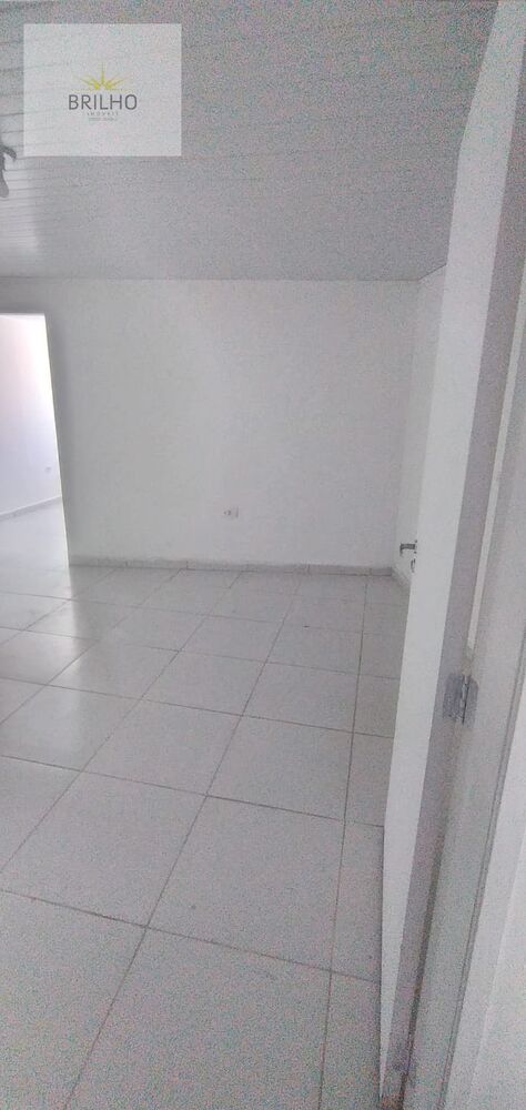 Apartamento para alugar com 2 quartos, 75m² - Foto 3