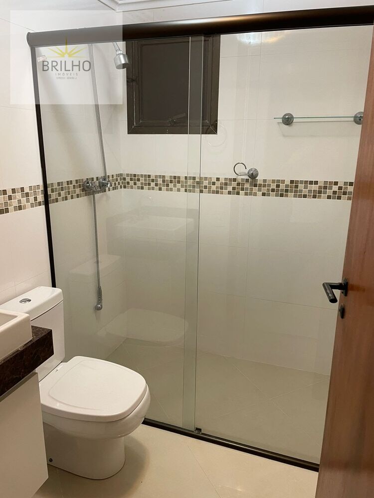 Apartamento para alugar com 3 quartos, 130m² - Foto 12