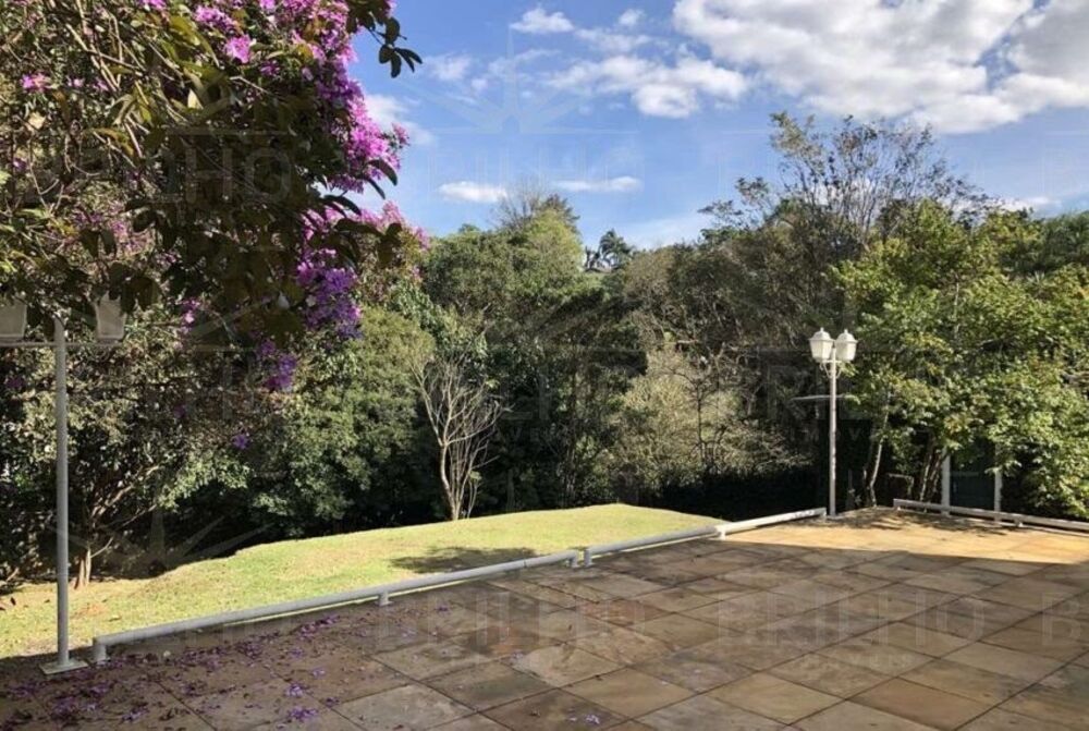 Casa para alugar com 5 quartos, 1001m² - Foto 11