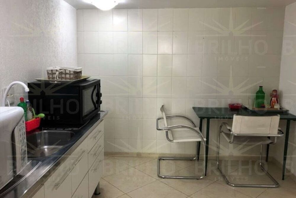 Casa para alugar com 5 quartos, 1001m² - Foto 12