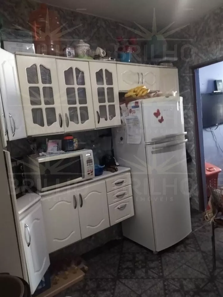 Sobrado à venda com 5 quartos, 65m² - Foto 1