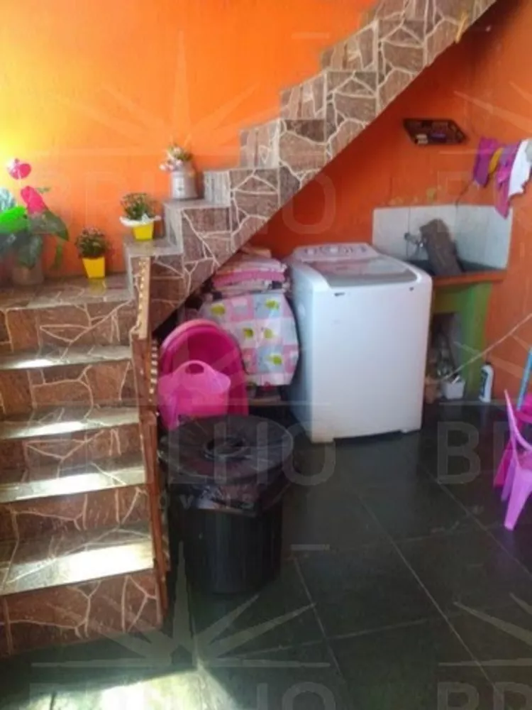 Sobrado à venda com 5 quartos, 65m² - Foto 3