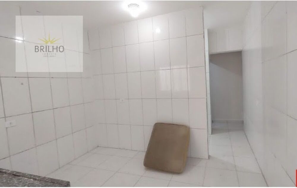 Casa para alugar com 1 quarto, 30m² - Foto 2