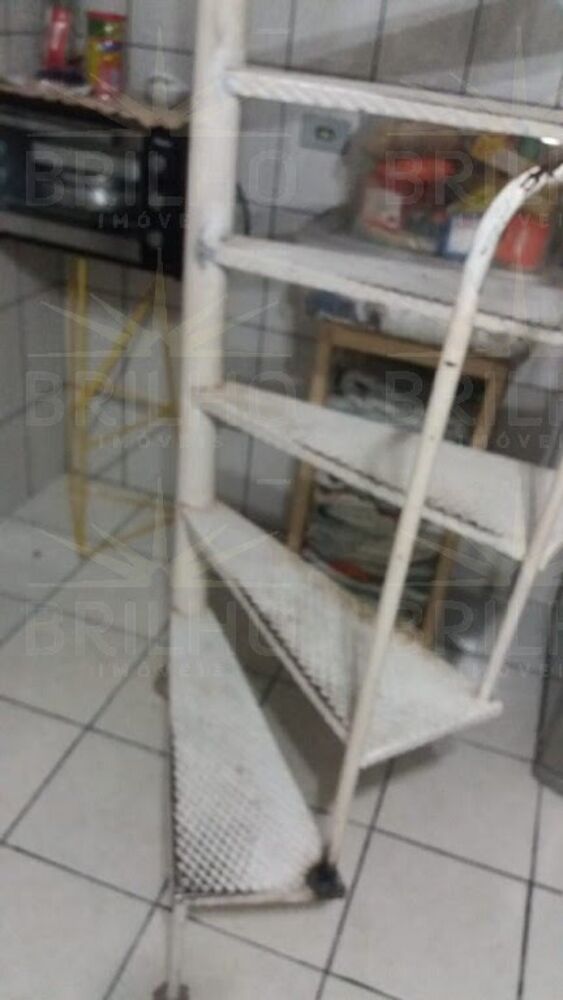 Casa para alugar com 1 quarto, 50m² - Foto 1