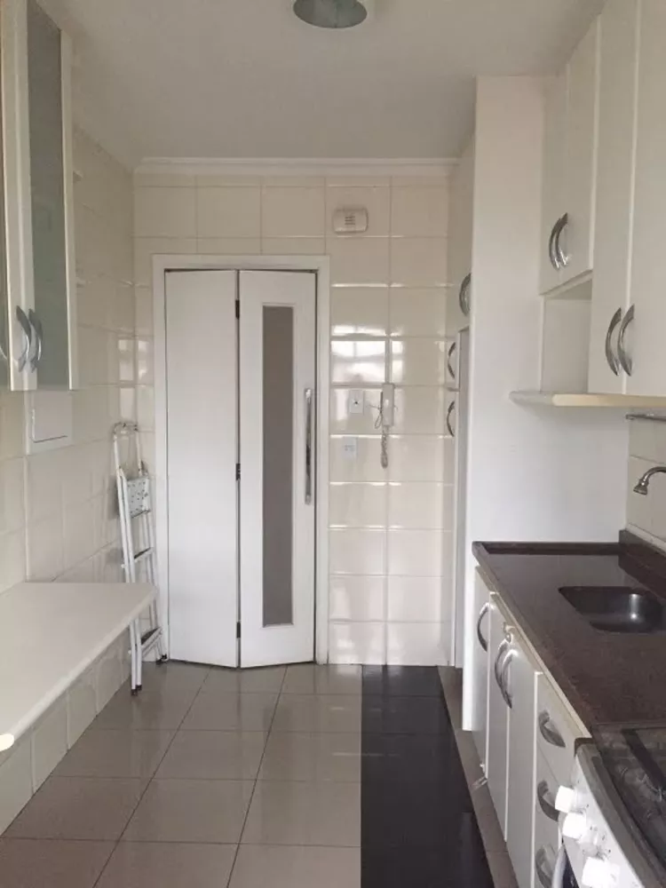 Apartamento para alugar com 2 quartos, 70m² - Foto 4