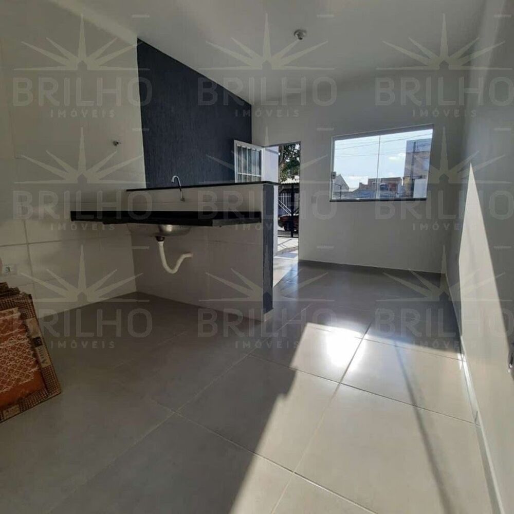 Casa à venda com 2 quartos, 60m² - Foto 11