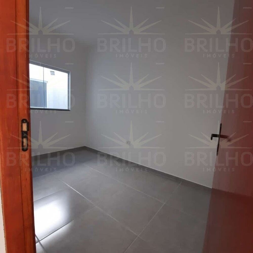 Casa à venda com 2 quartos, 60m² - Foto 12
