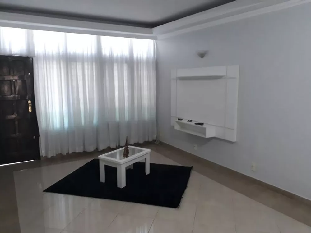 Sobrado à venda com 3 quartos, 200m² - Foto 4