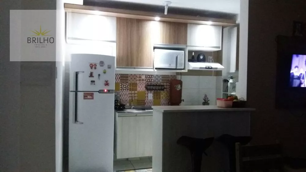 Apartamento à venda com 2 quartos, 48m² - Foto 4