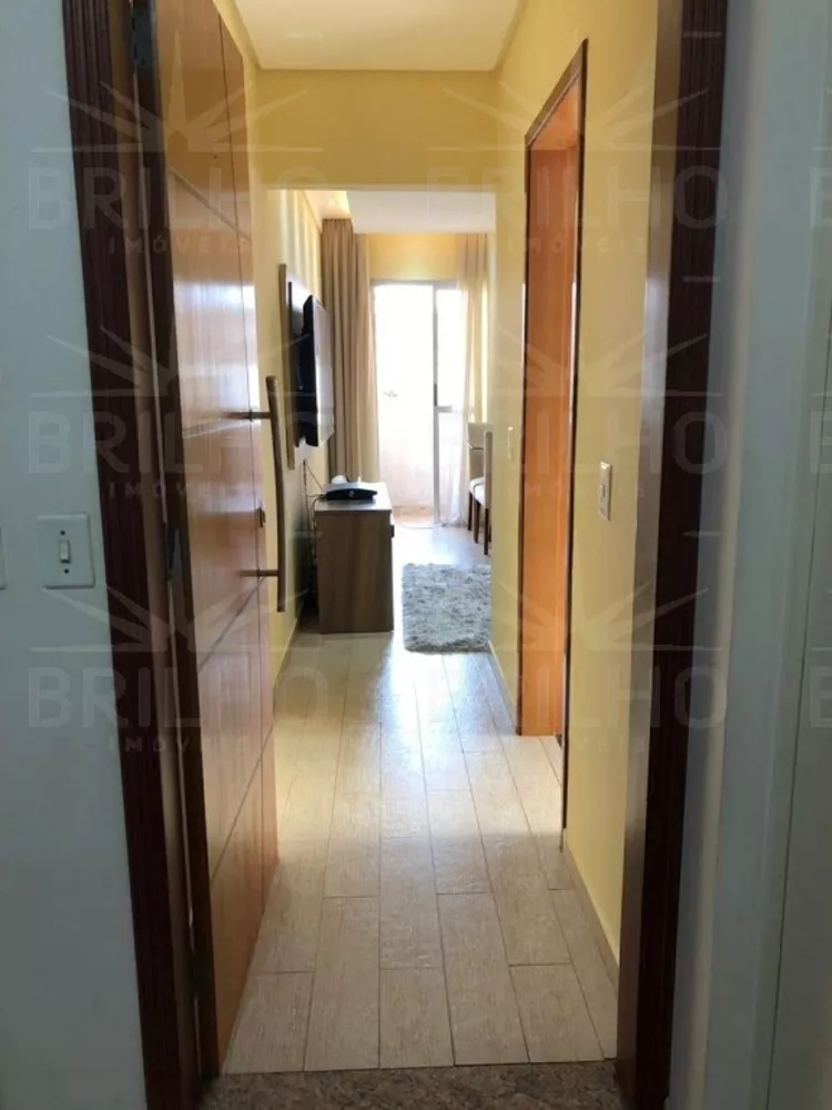 Apartamento à venda com 2 quartos, 61m² - Foto 4