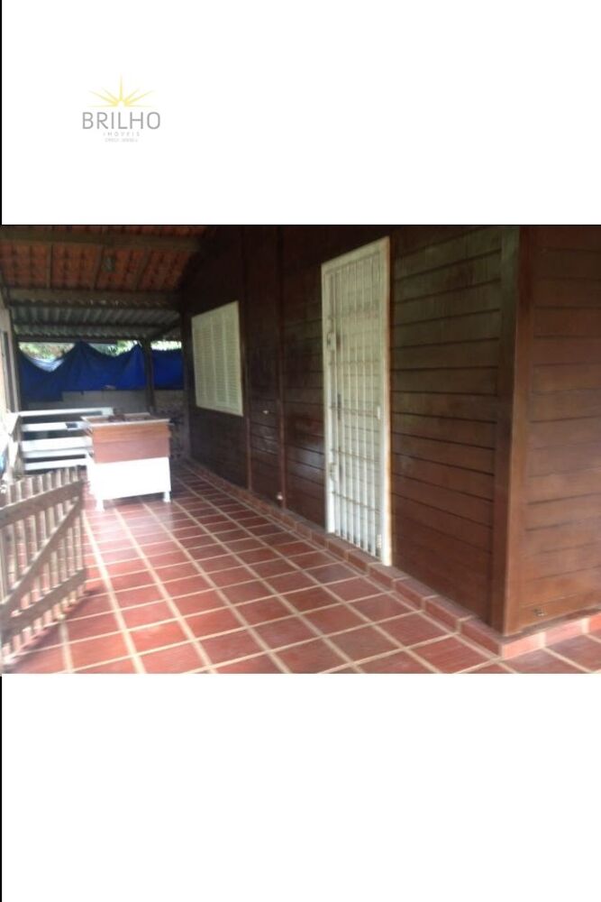 Chácara à venda com 3 quartos, 2000m² - Foto 1